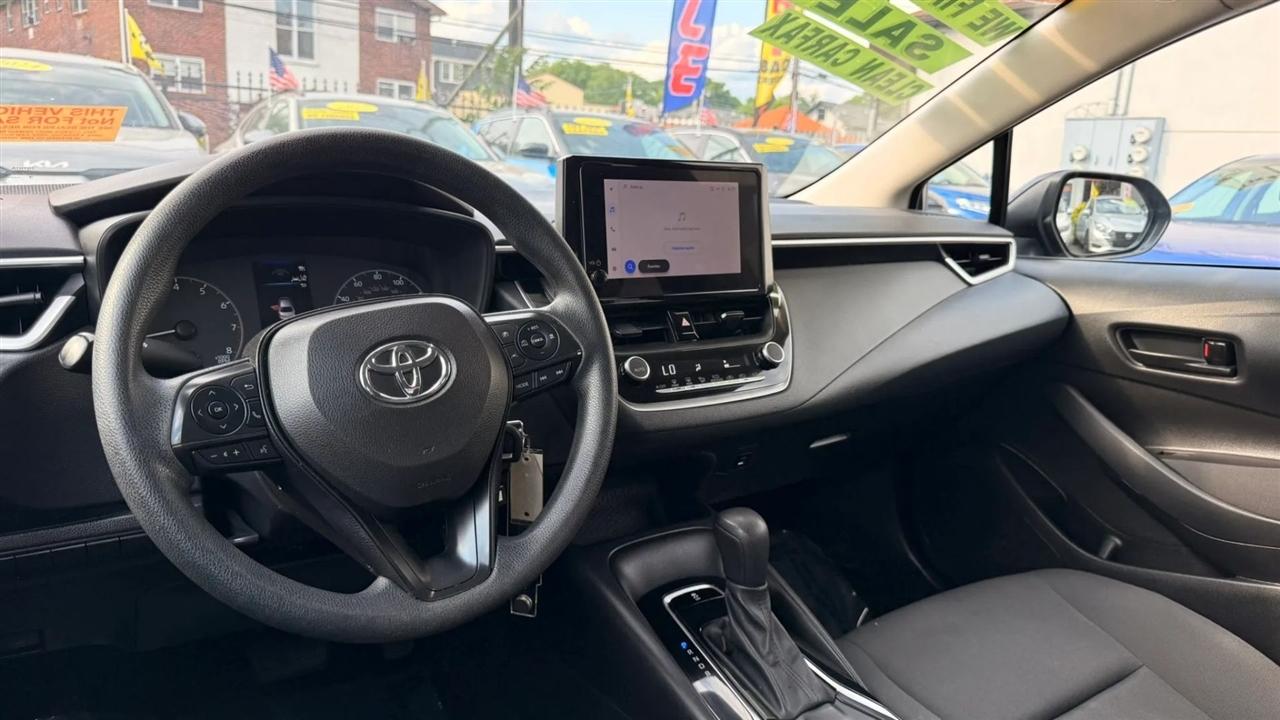 Toyota Corolla LE 2023