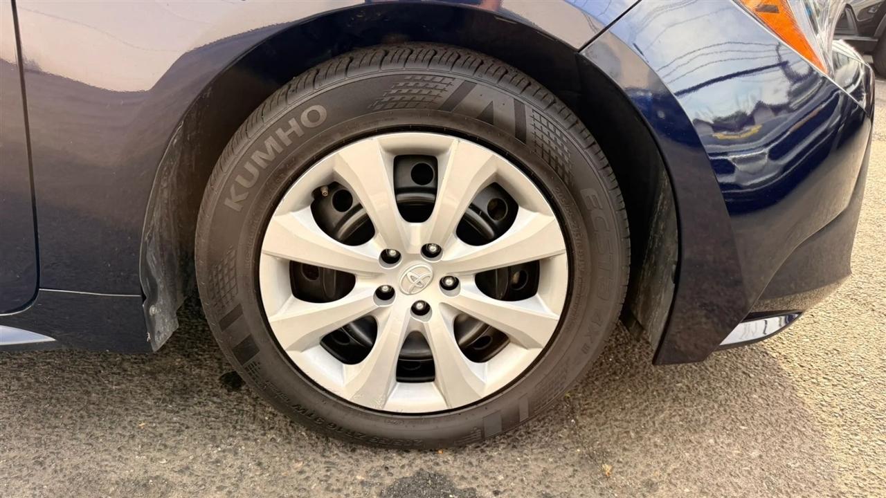 Toyota Corolla LE 2023