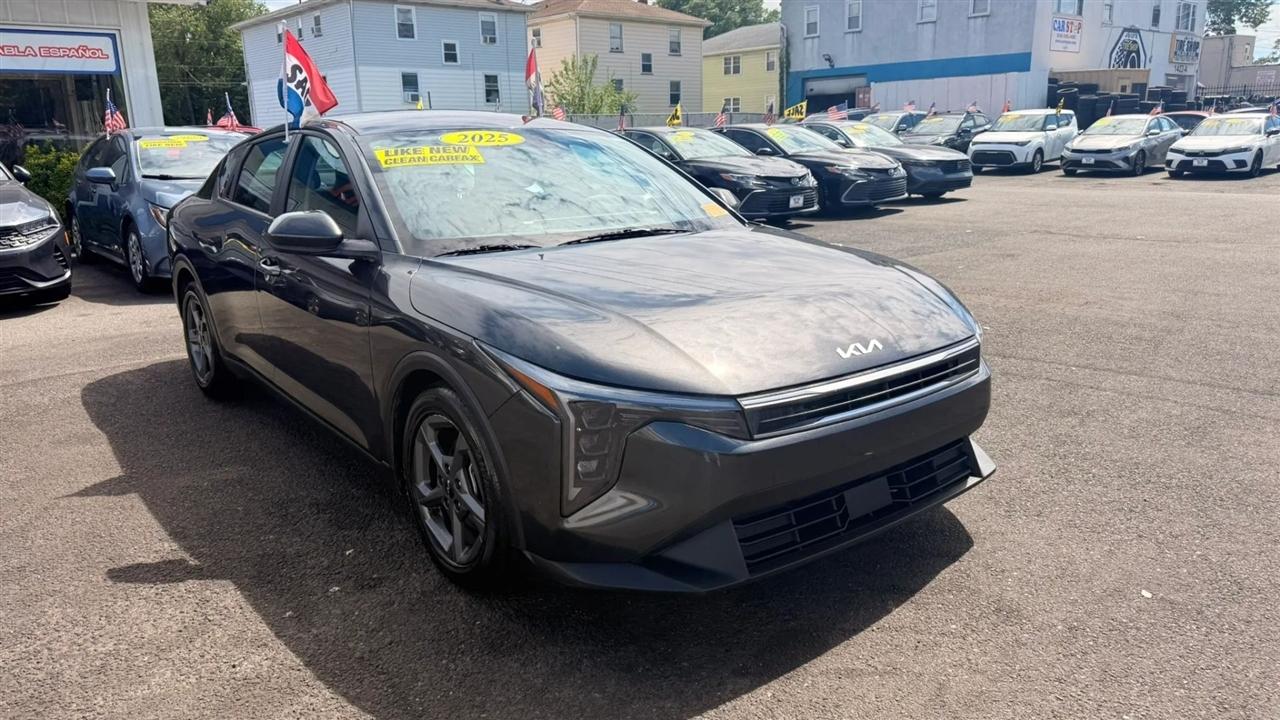 Kia K4 LXS 2025