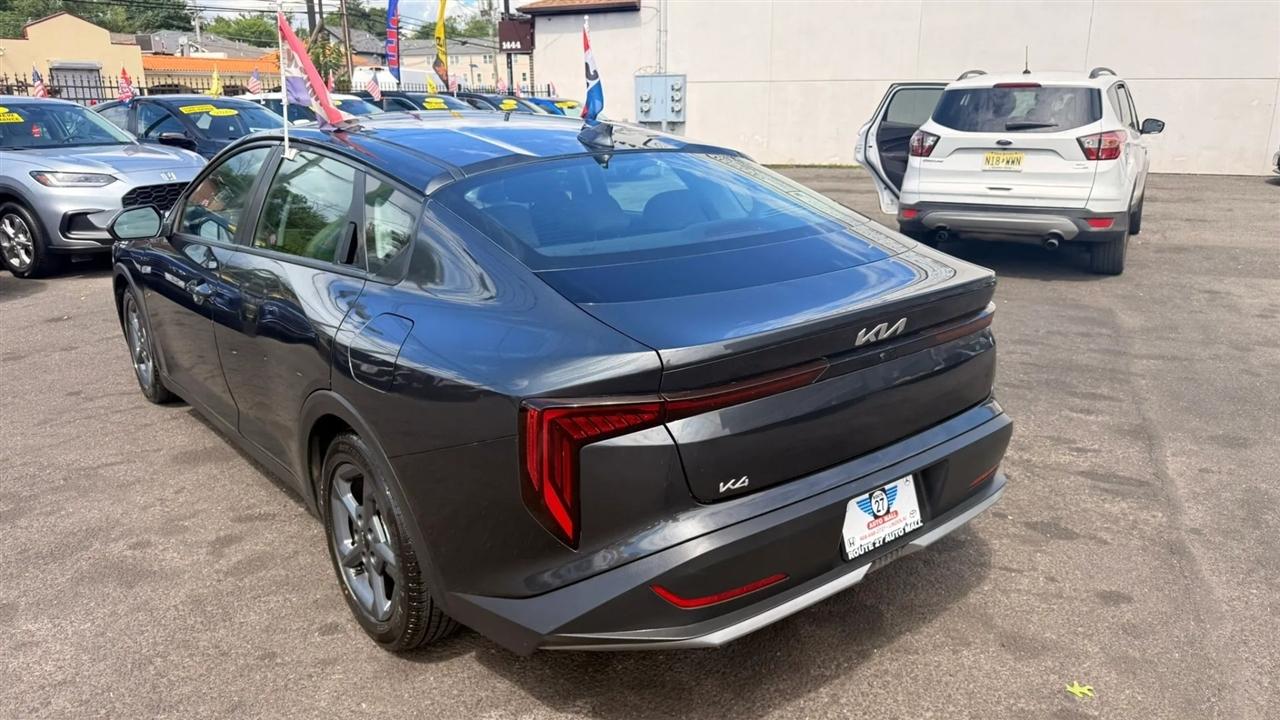 Kia K4 LXS 2025