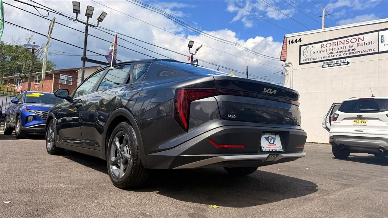 Kia K4 LXS 2025
