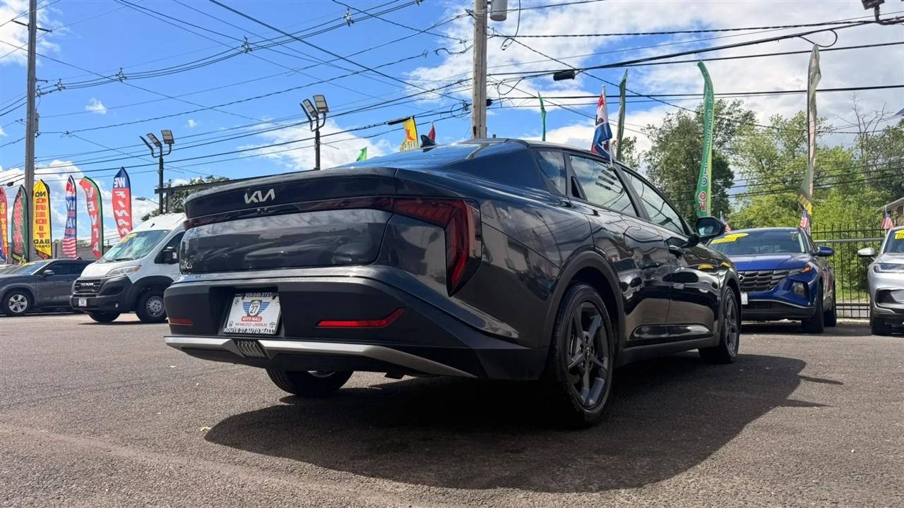 Kia K4 LXS 2025