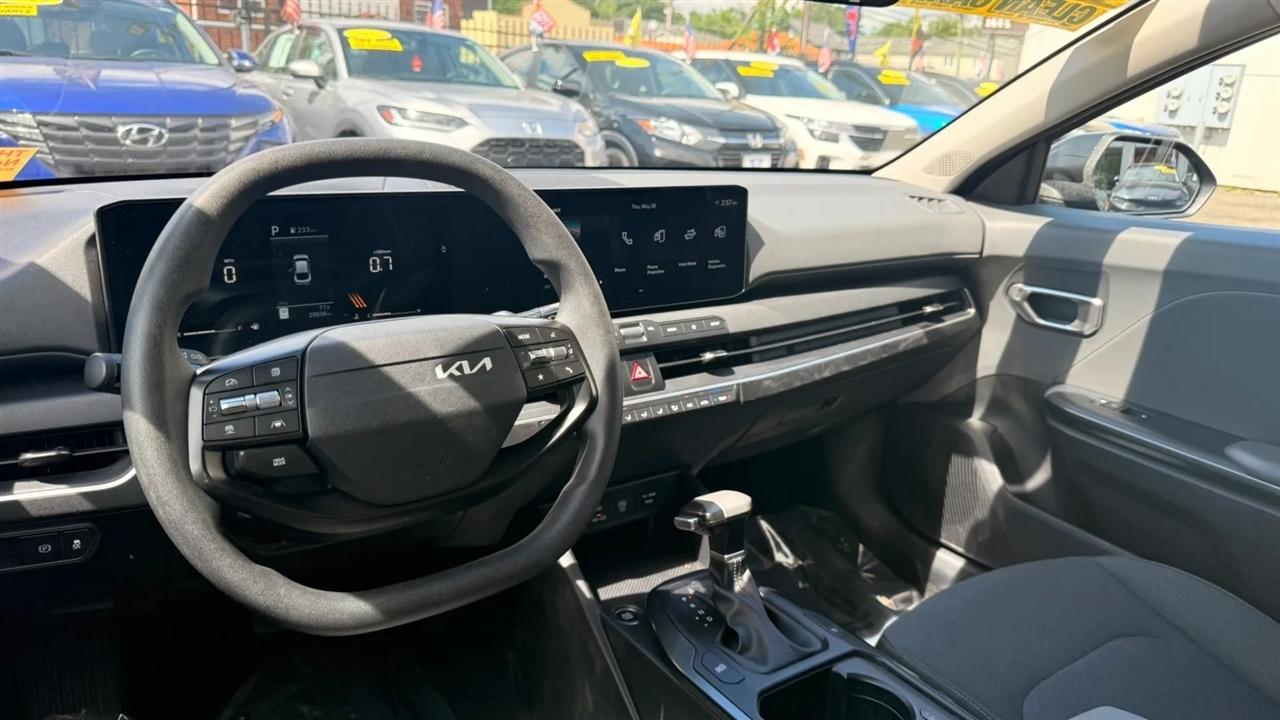 Kia K4 LXS 2025