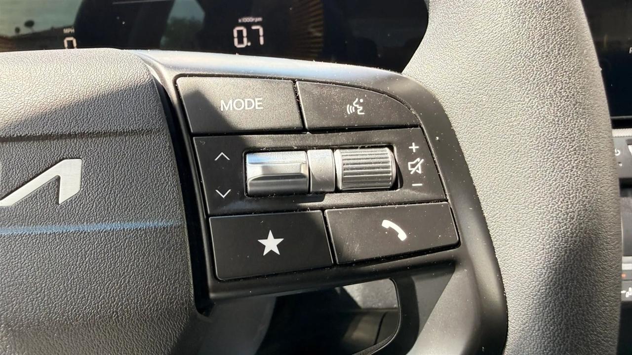 Kia K4 LXS 2025