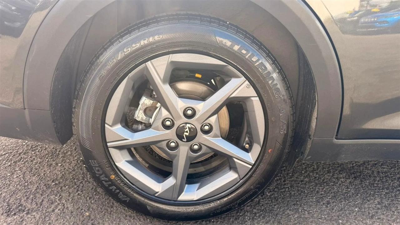 Kia K4 LXS 2025