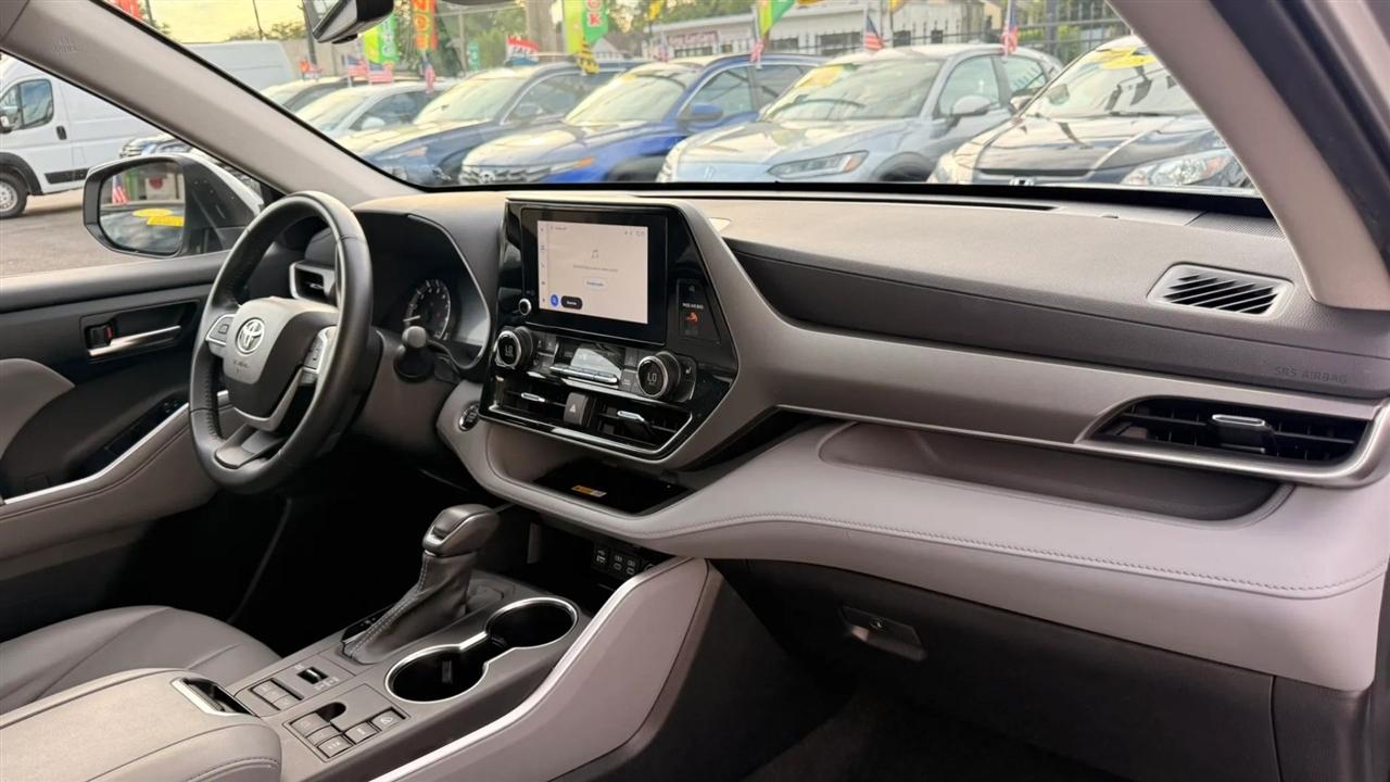 Toyota Highlander Others 2023