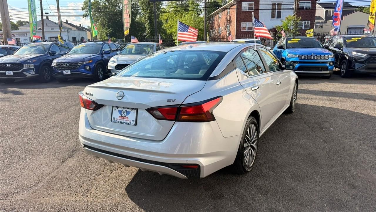 Nissan Altima 2.5 SV 2024