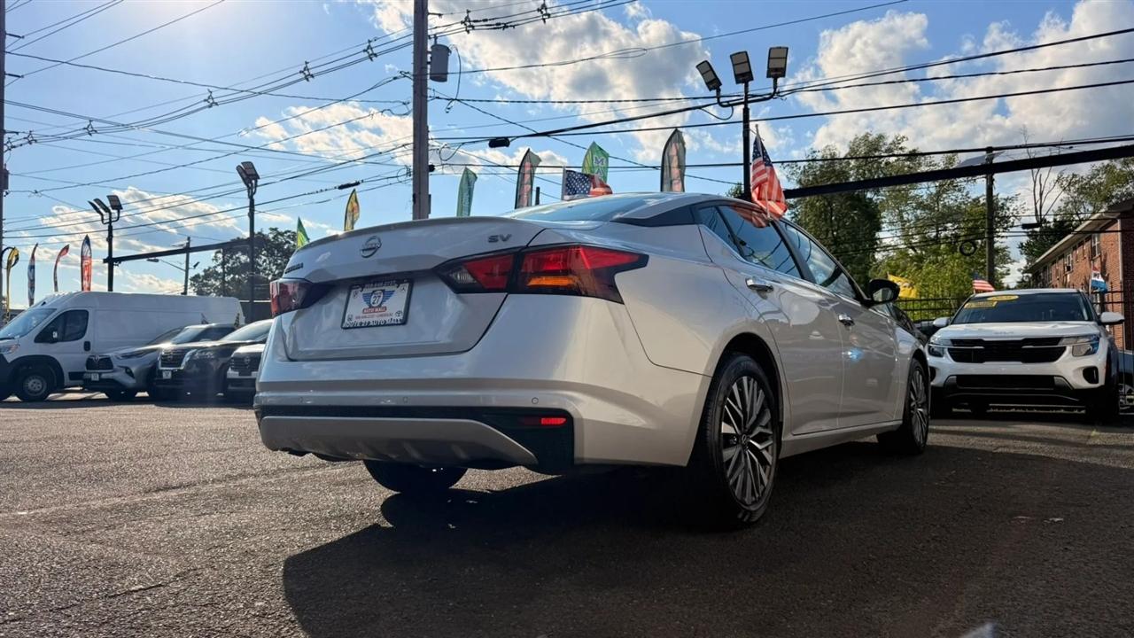 Nissan Altima 2.5 SV 2024