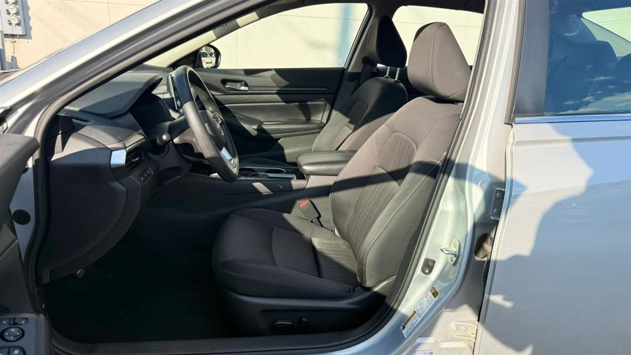 Nissan Altima 2.5 SV 2024