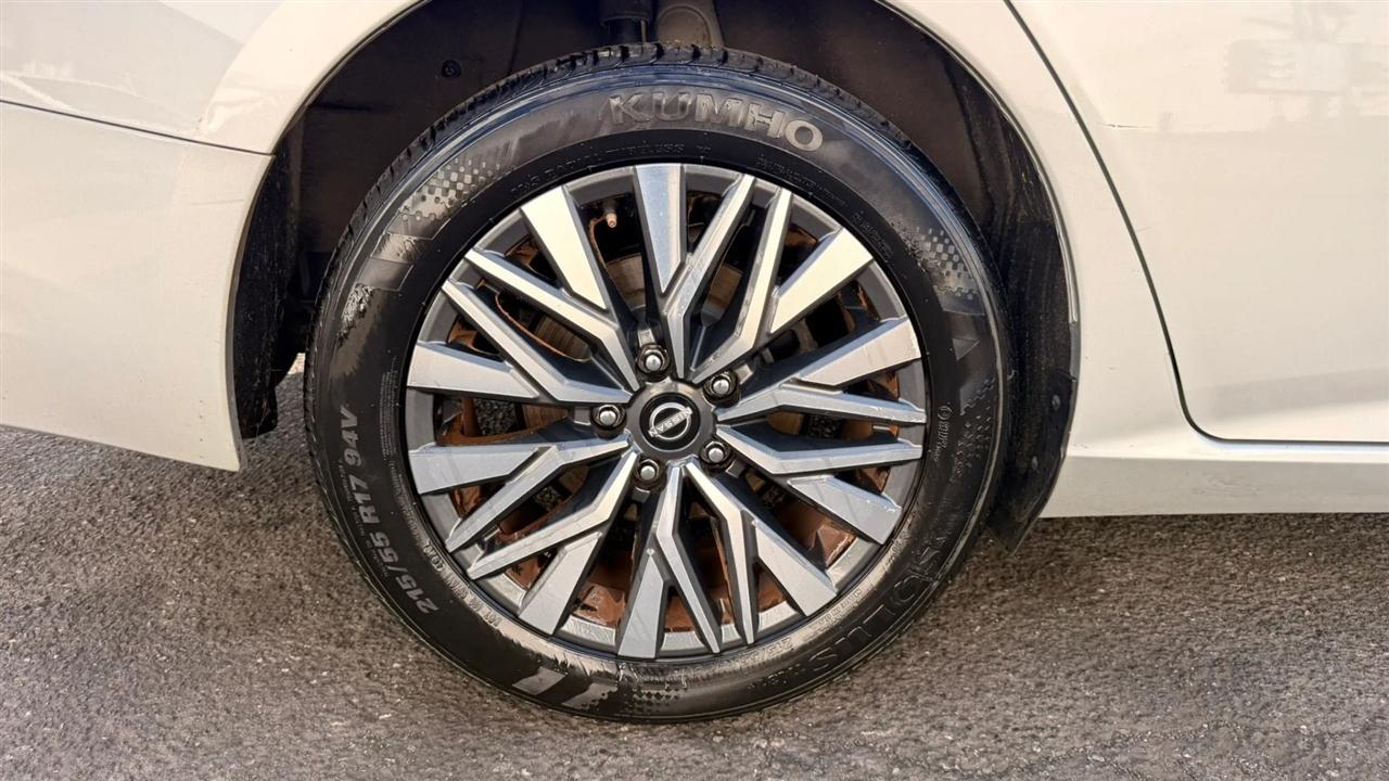 Nissan Altima 2.5 SV 2024
