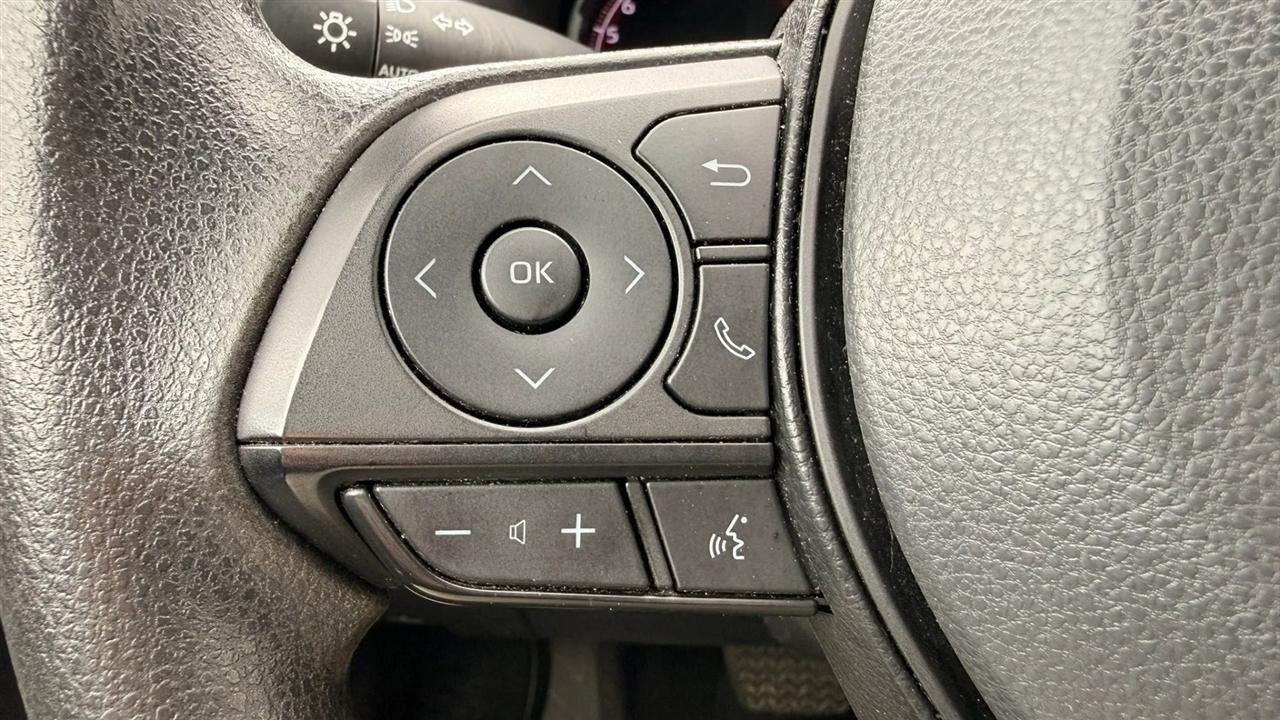 Toyota RAV4 XLE 2024