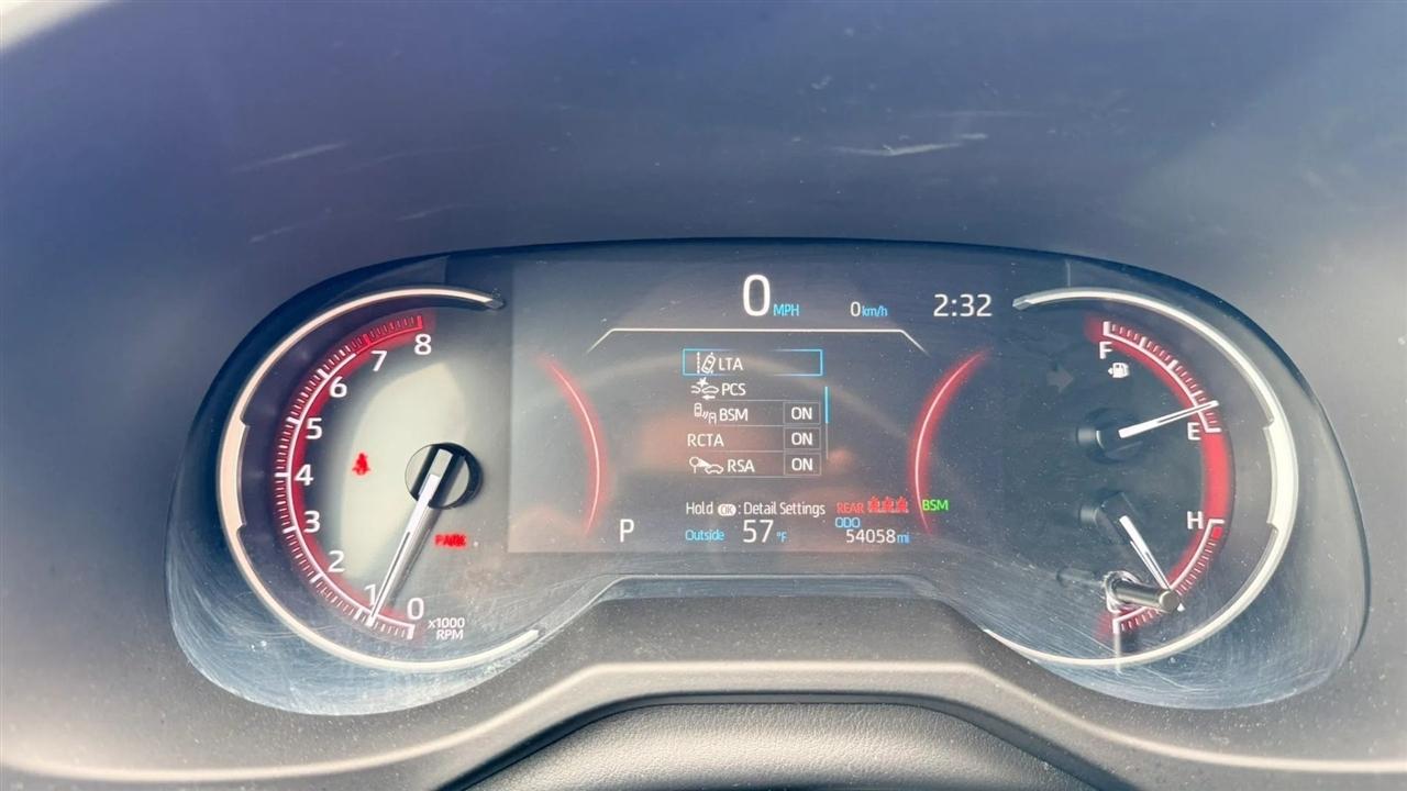 Toyota RAV4 XLE 2024