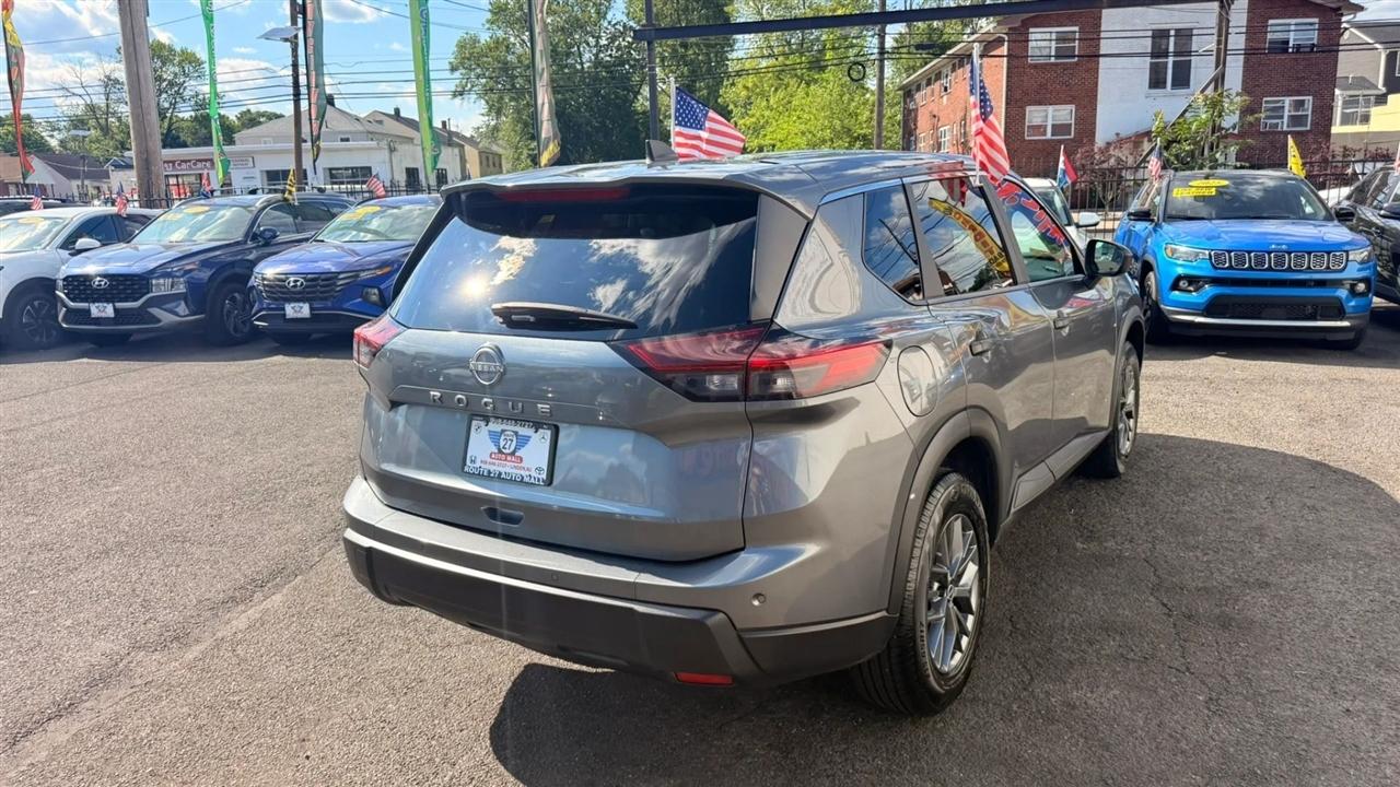 Nissan Rogue S 2024
