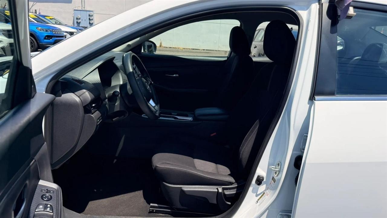 Nissan Sentra SV 2024
