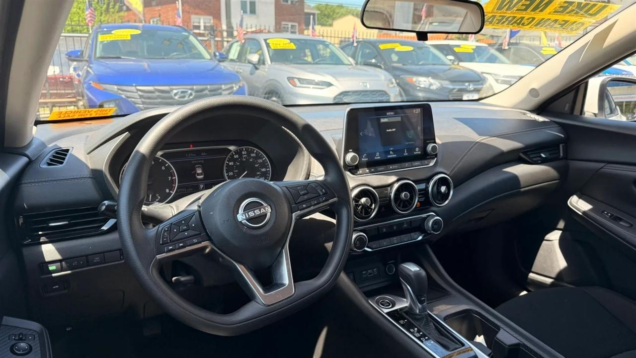 Nissan Sentra SV 2024