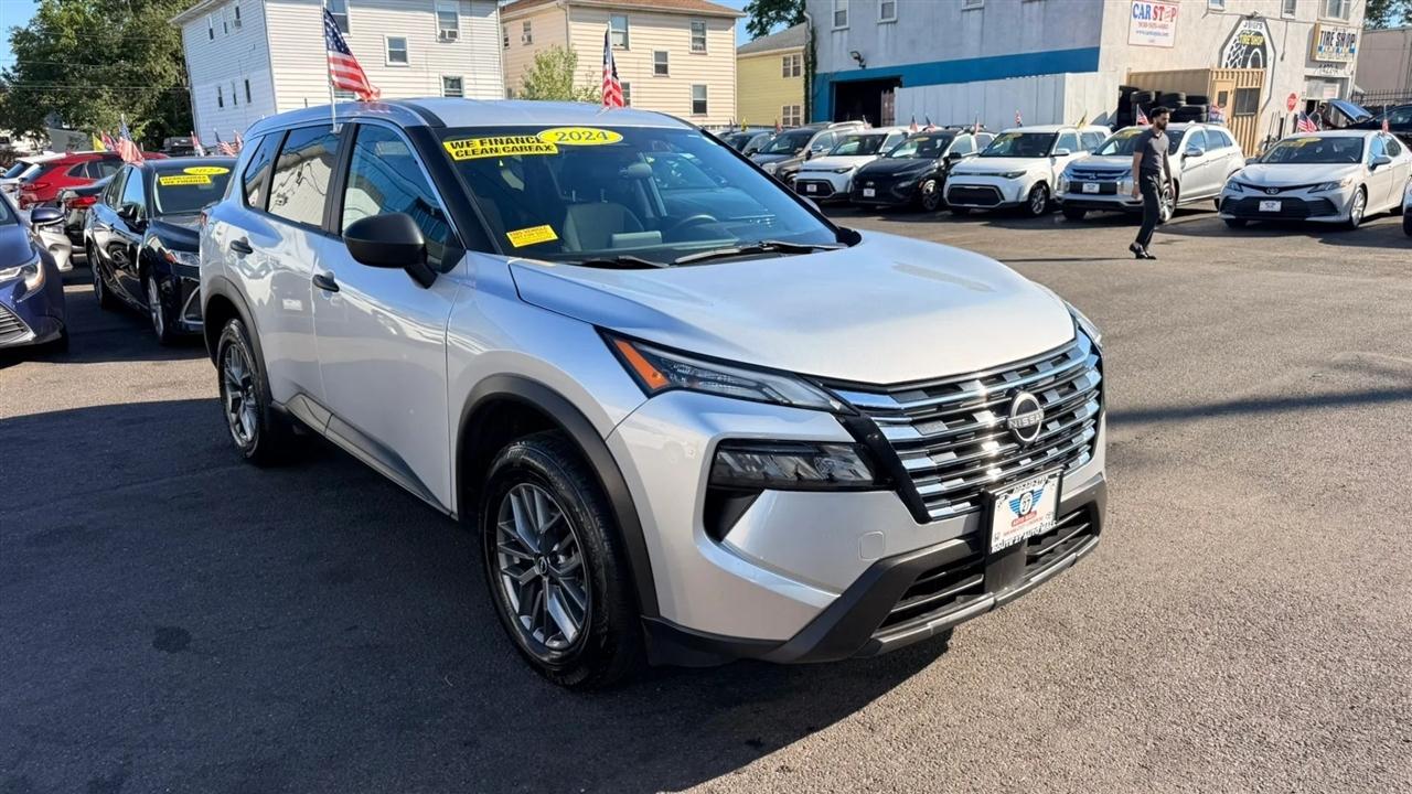 Nissan Rogue S 2024