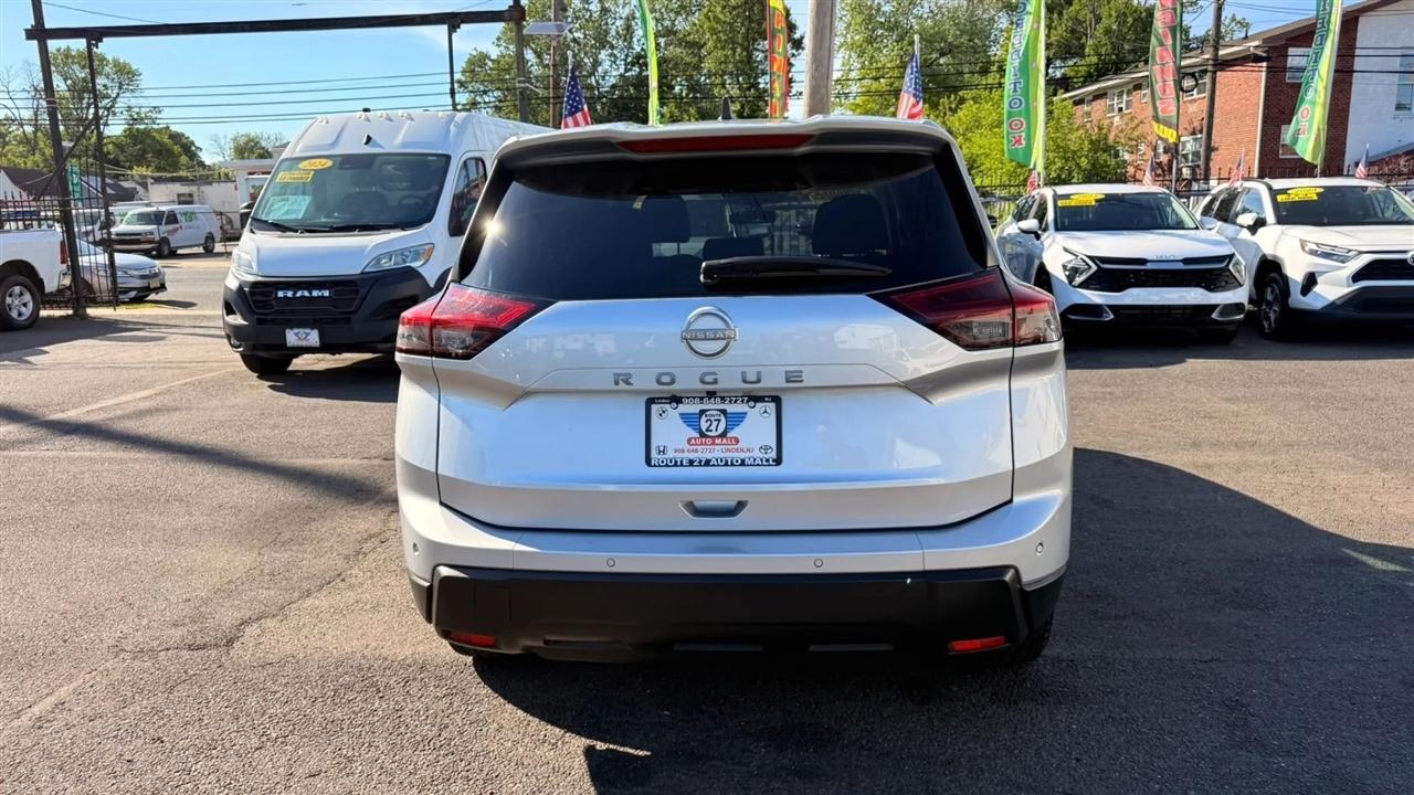 Nissan Rogue S 2024