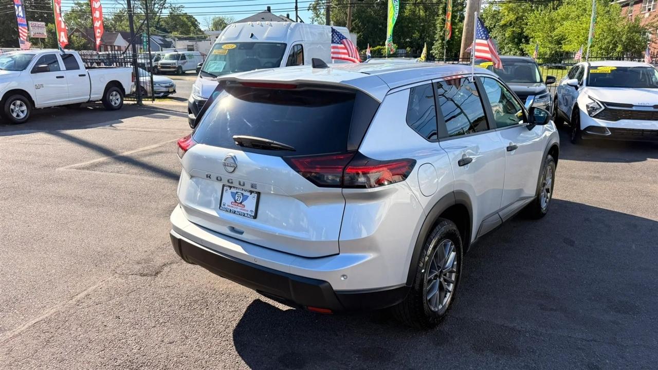 Nissan Rogue S 2024