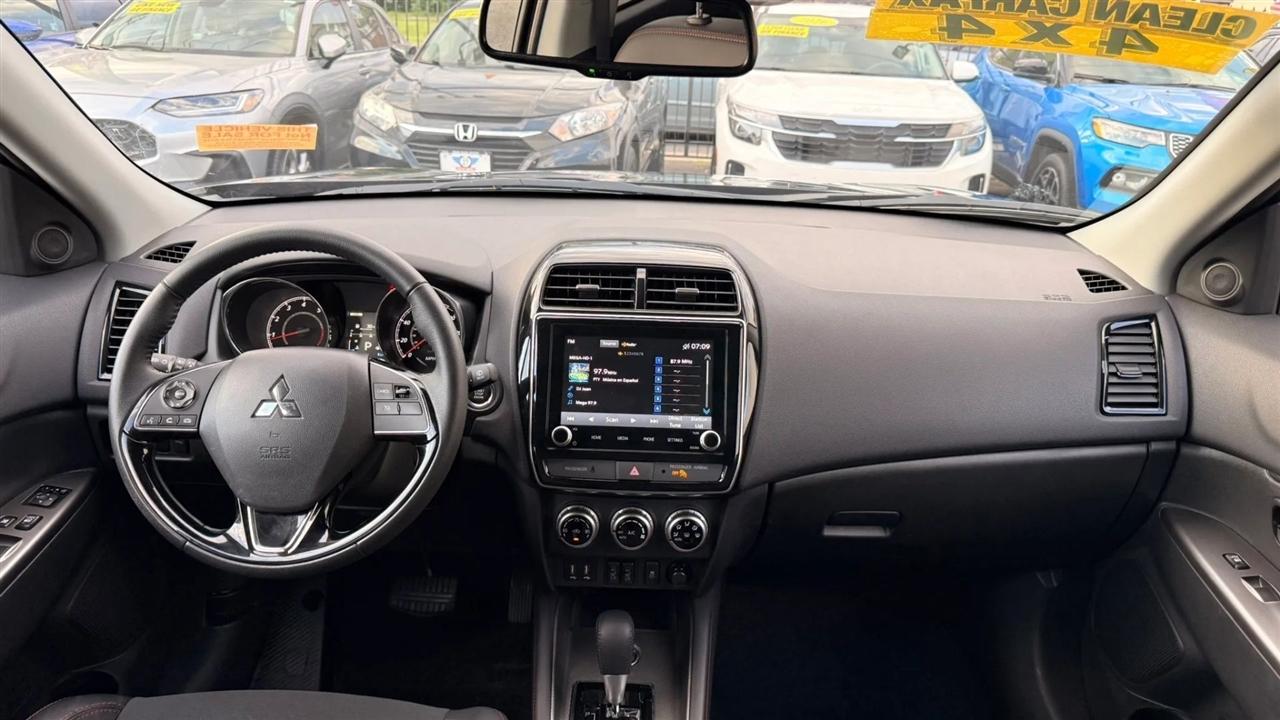 Mitsubishi Outlander Sport 2.0 ES 4WD 2025
