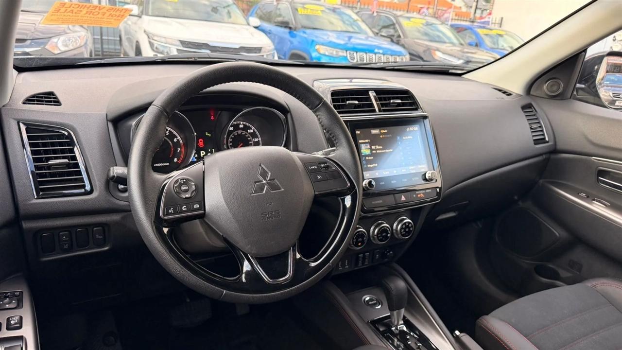 Mitsubishi Outlander Sport 2.0 ES 4WD 2025