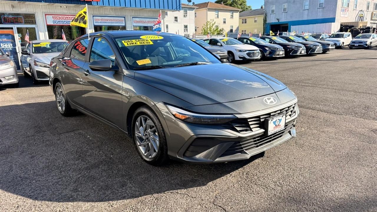 Hyundai Elantra SEL 2024