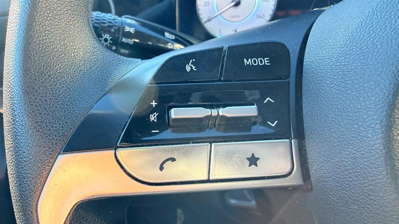 Hyundai Elantra SEL 2024
