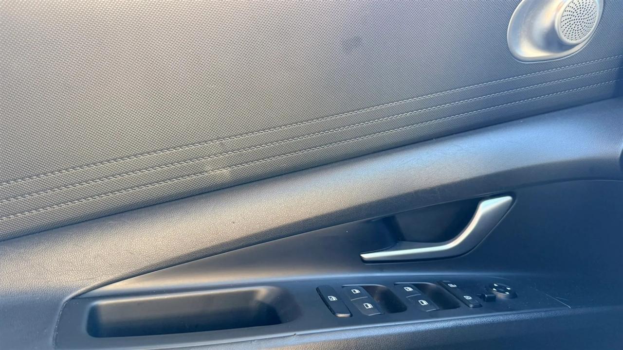 Hyundai Elantra SEL 2024