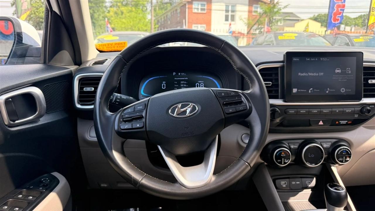 Hyundai Venue SEL 2025
