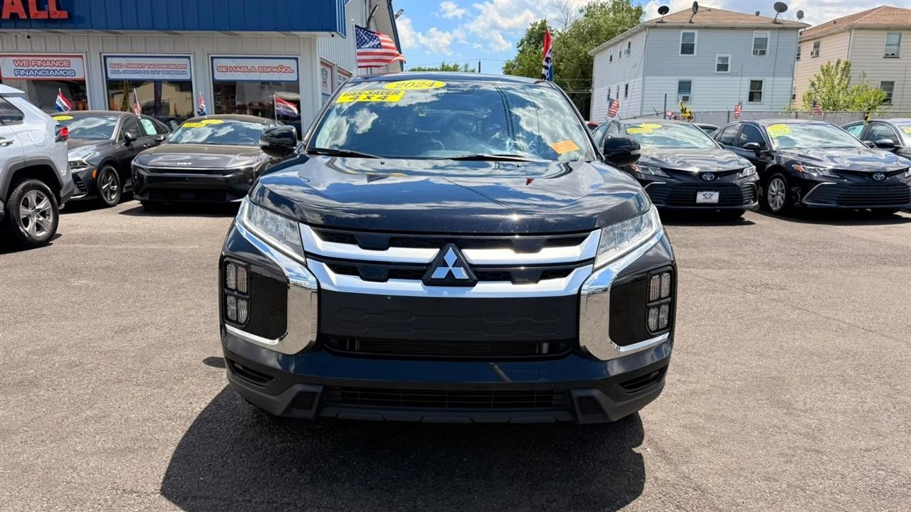 Mitsubishi Outlander Sport 2.0 ES 4WD 2024