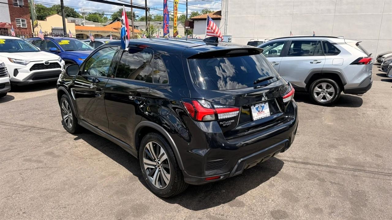 Mitsubishi Outlander Sport 2.0 ES 4WD 2024