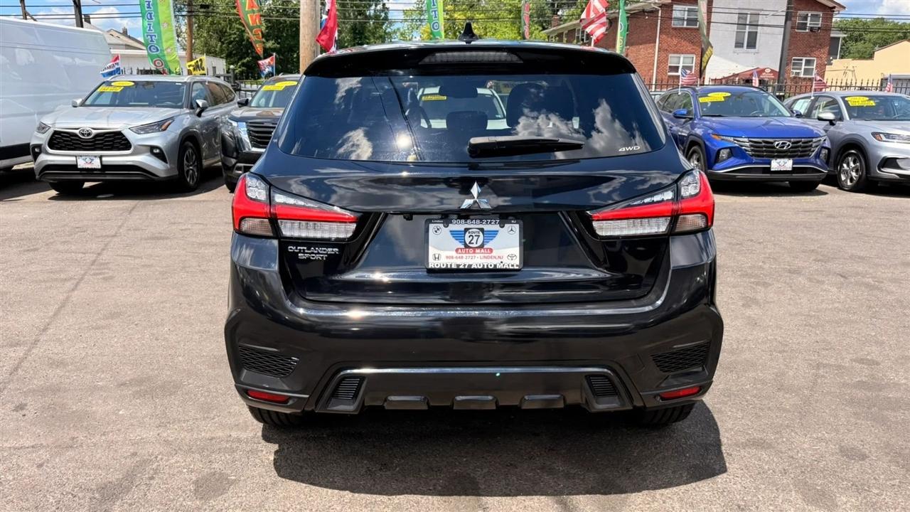 Mitsubishi Outlander Sport 2.0 ES 4WD 2024