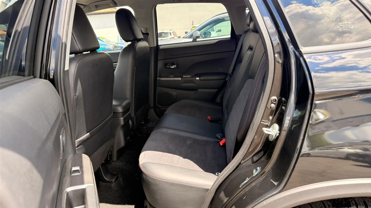 Mitsubishi Outlander Sport 2.0 ES 4WD 2024