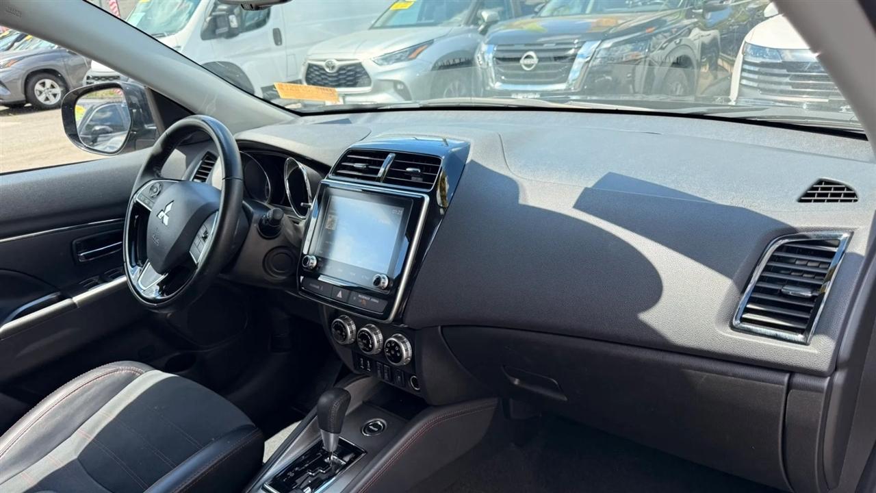 Mitsubishi Outlander Sport 2.0 ES 4WD 2024