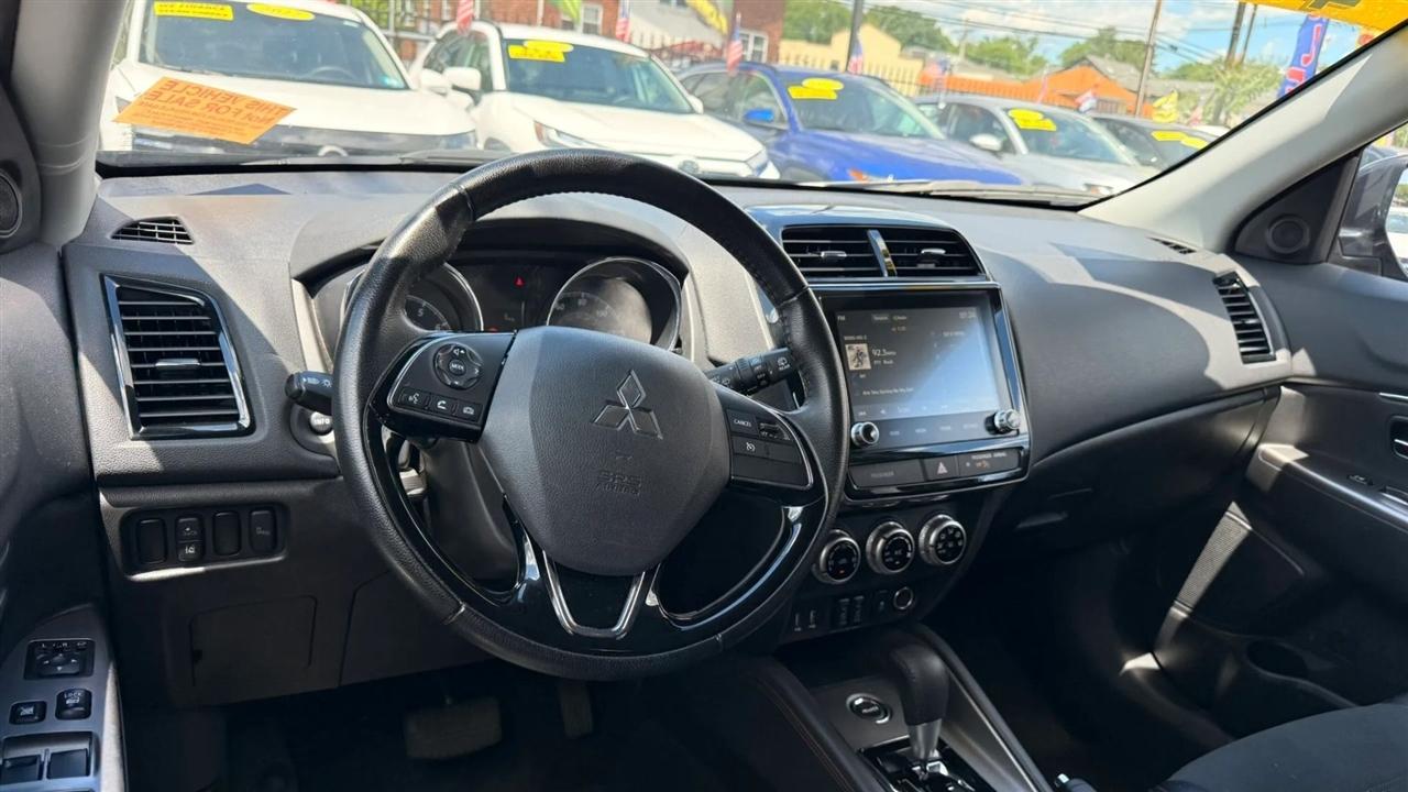 Mitsubishi Outlander Sport 2.0 ES 4WD 2024