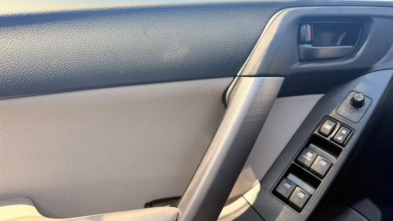 Subaru Forester 2.5i Premium PZEV CVT 2016
