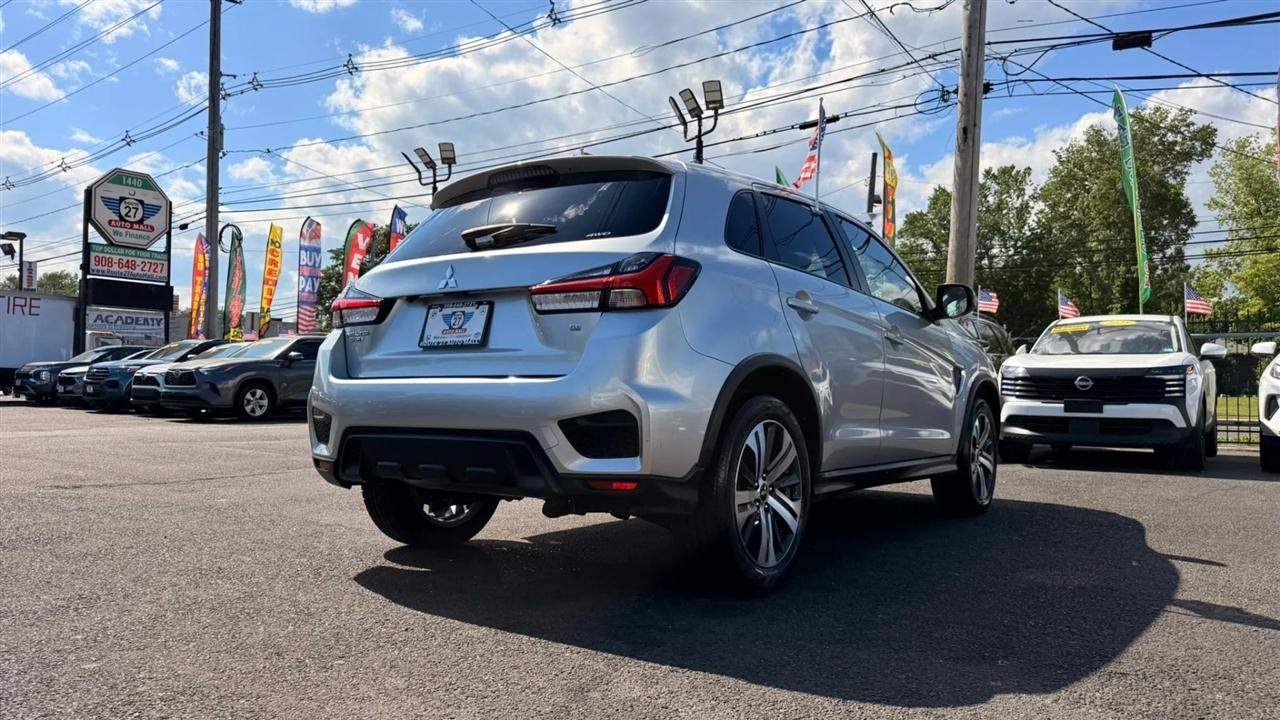 Mitsubishi Outlander Sport 2.0 ES 4WD 2024
