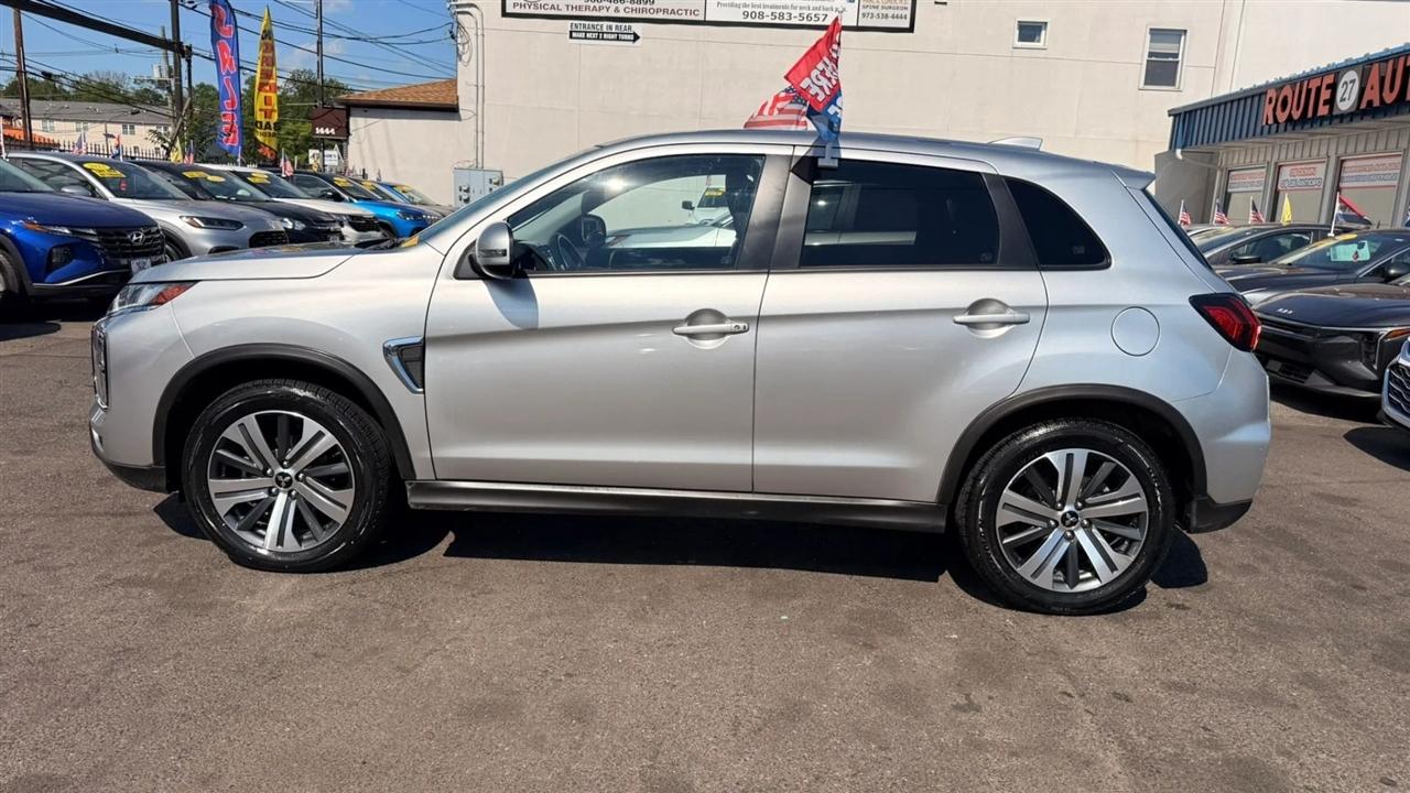 Mitsubishi Outlander Sport 2.0 ES 4WD 2024