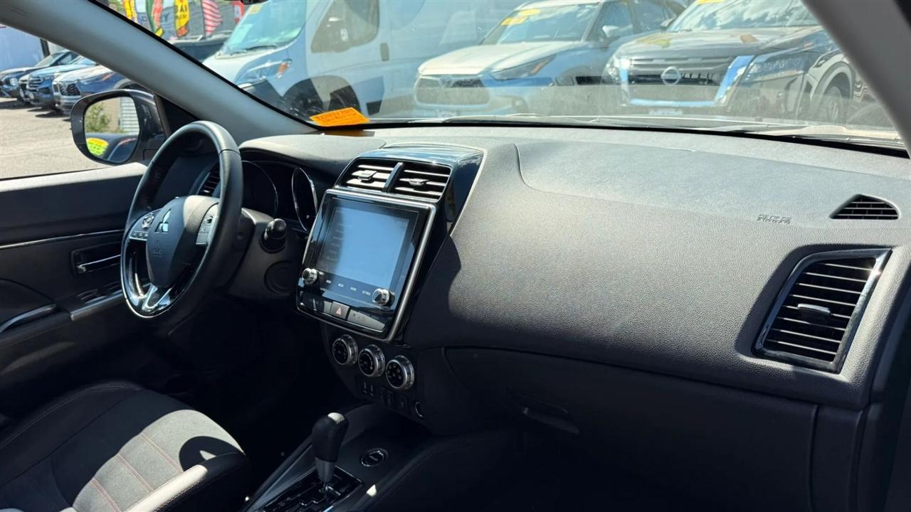 Mitsubishi Outlander Sport 2.0 ES 4WD 2024