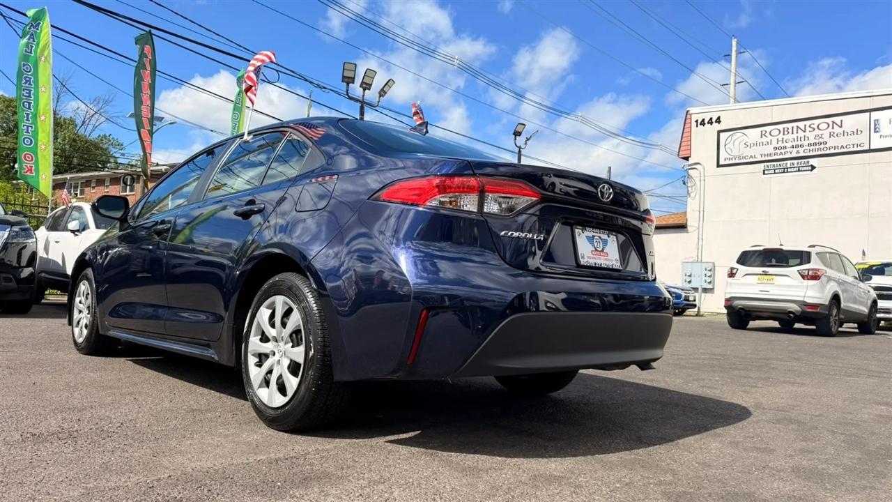 Toyota Corolla LE 2024