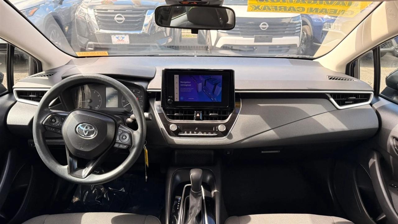 Toyota Corolla LE 2024