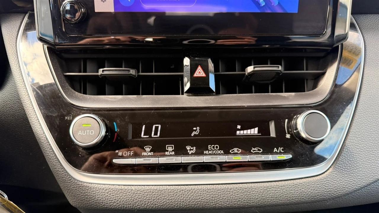 Toyota Corolla LE 2024