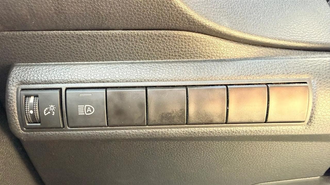 Toyota Corolla LE 2024