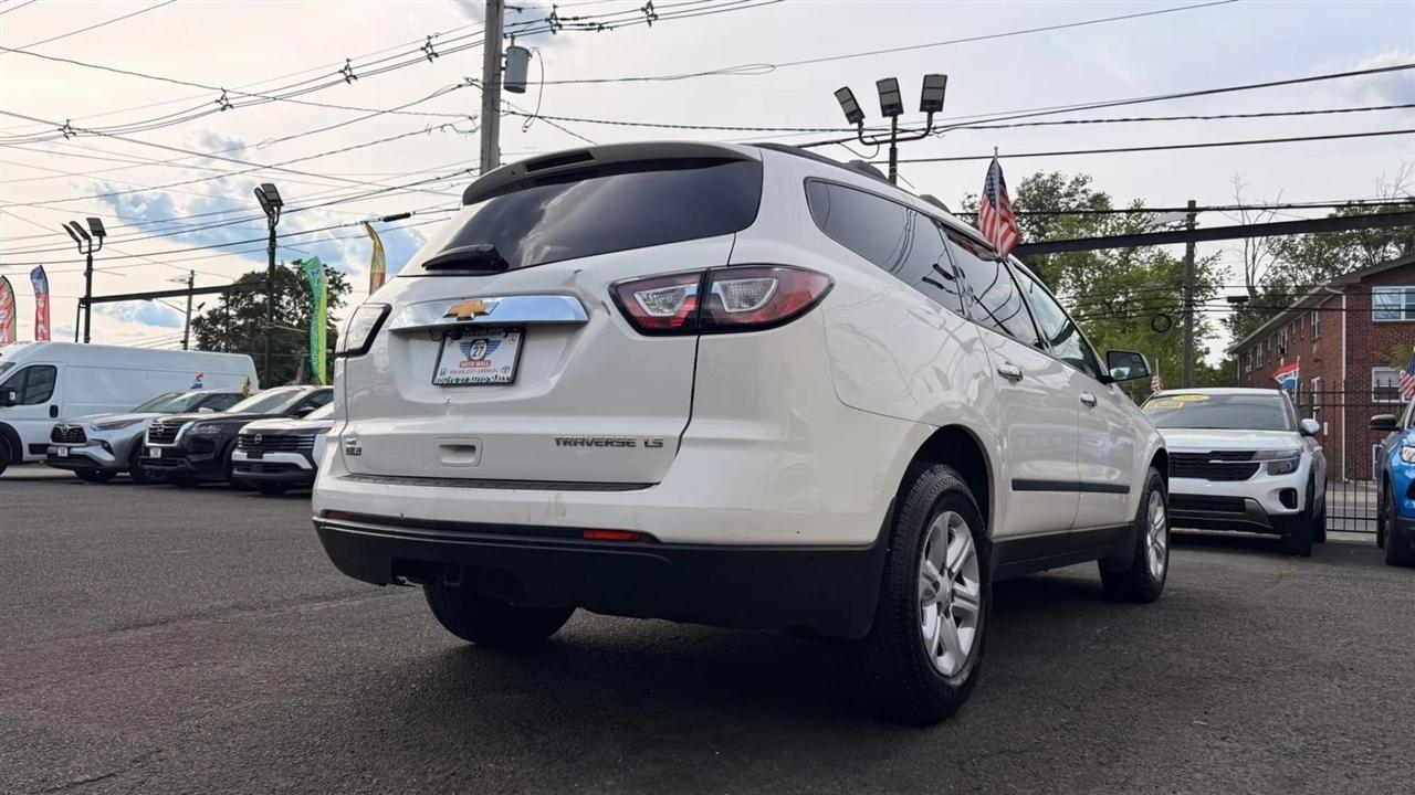 Chevrolet Traverse LS AWD 2013