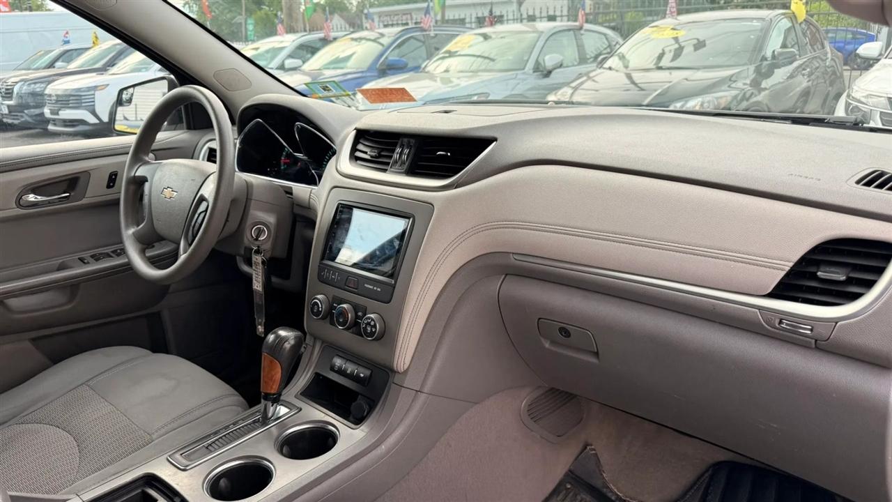 Chevrolet Traverse LS AWD 2013