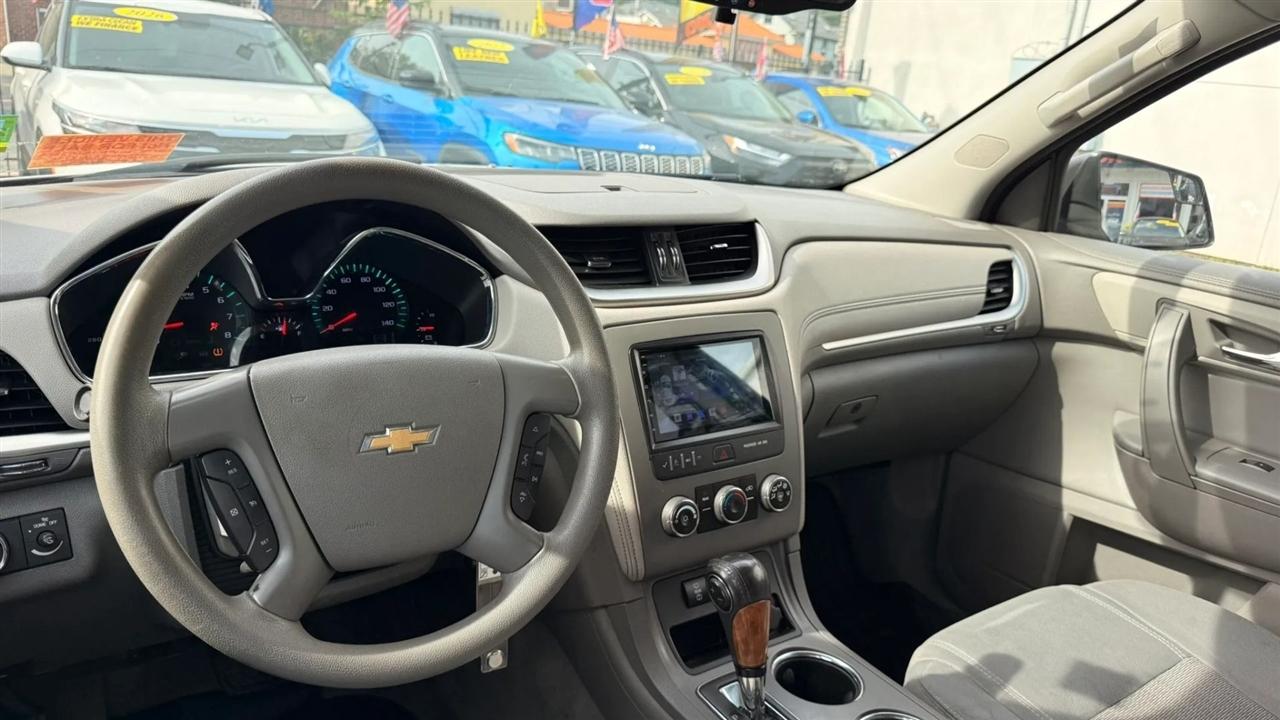 Chevrolet Traverse LS AWD 2013