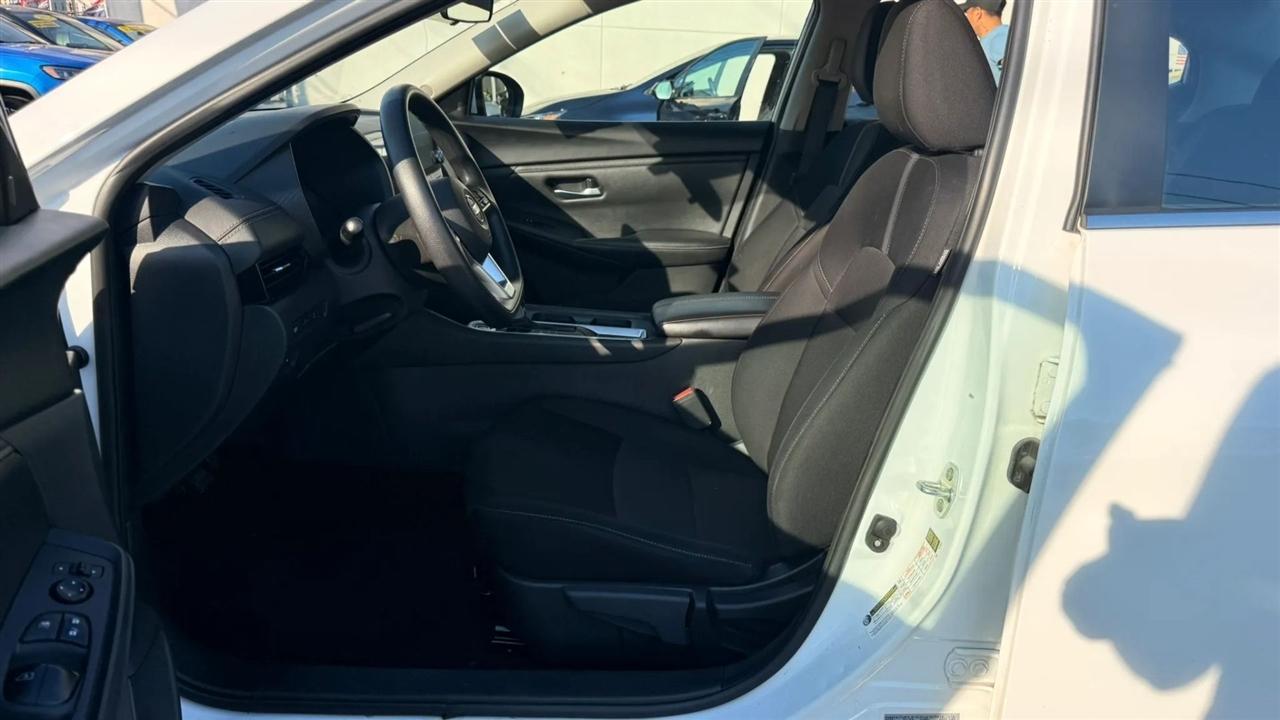 Nissan Sentra SV 2023