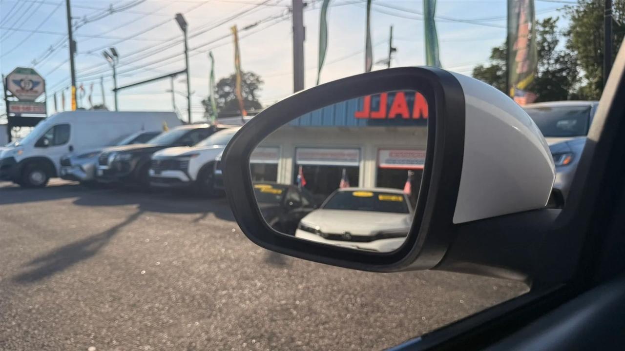 Nissan Sentra SV 2023