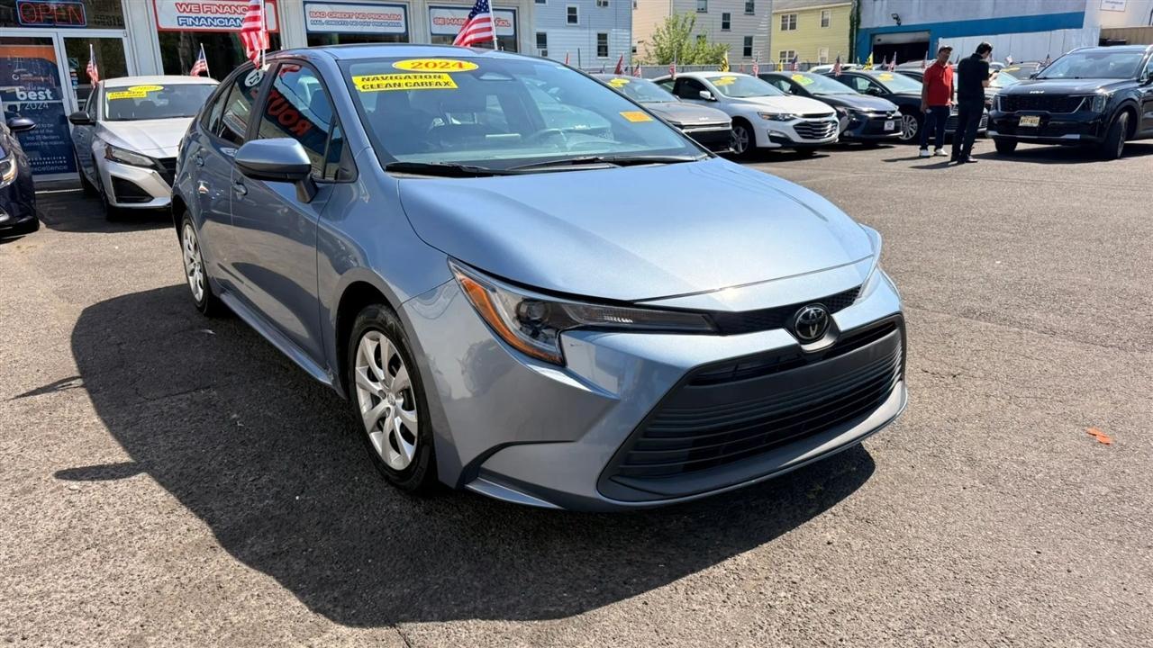 Toyota Corolla LE 2024