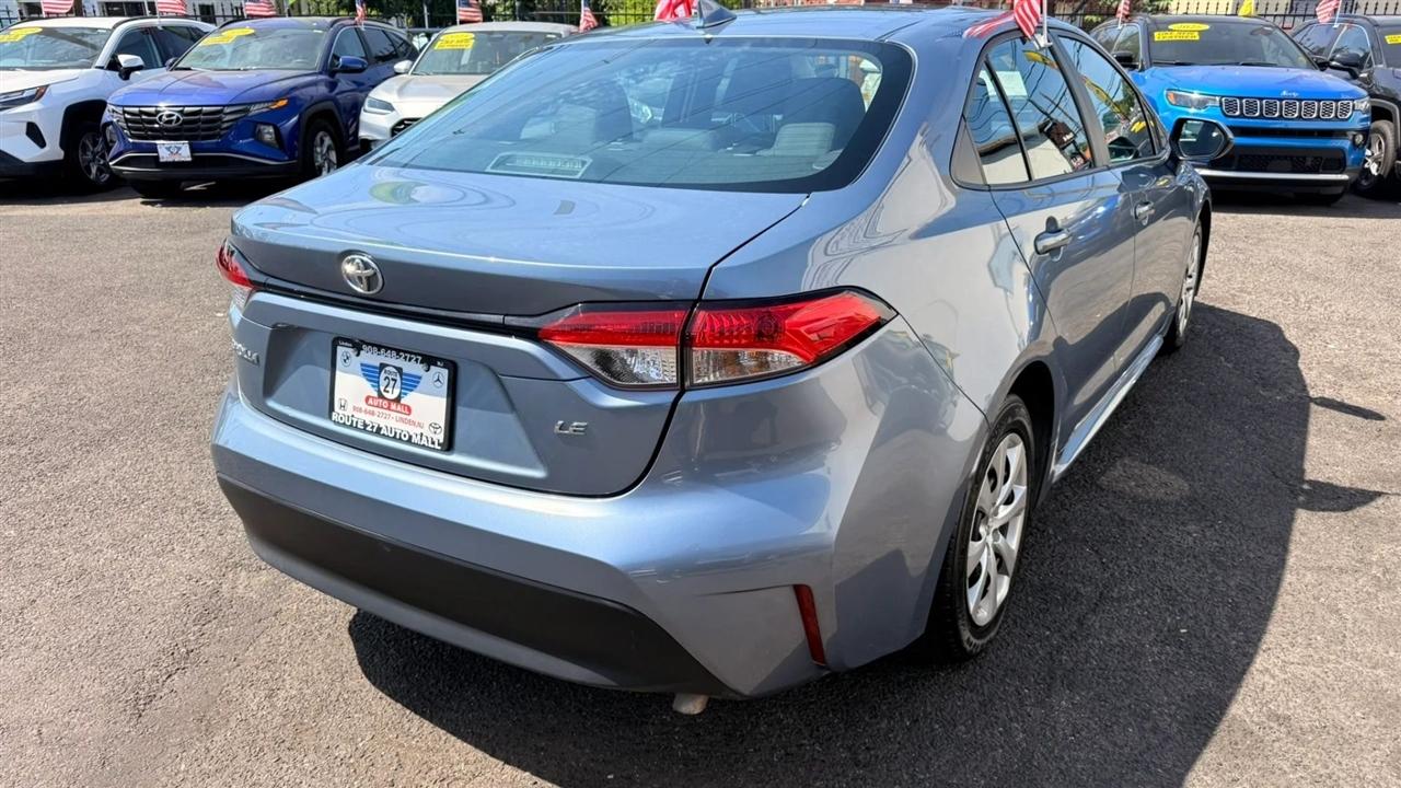 Toyota Corolla LE 2024