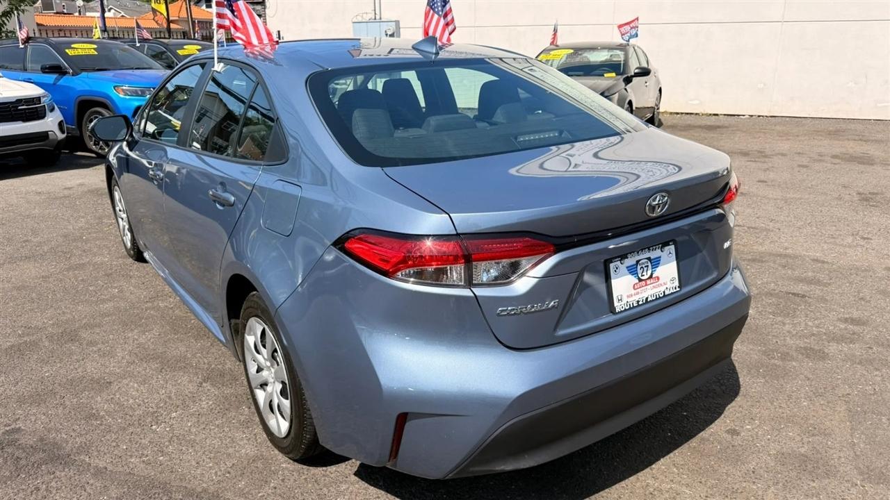 Toyota Corolla LE 2024
